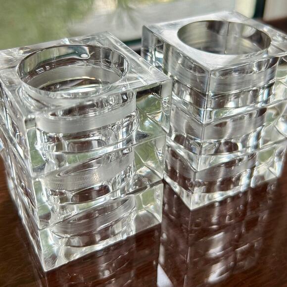 Vintage Lucite Square Napkin Rings – Set of 6 – 2” x 2” Modern Clear Holders - Picture 2 of 11